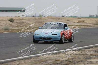 media/Jun-01-2025-CalClub SCCA (Sun) [[eae223c5dd]]/Group 5/Race (Front Straight)/